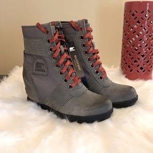 Sorel Lexie wedge boots